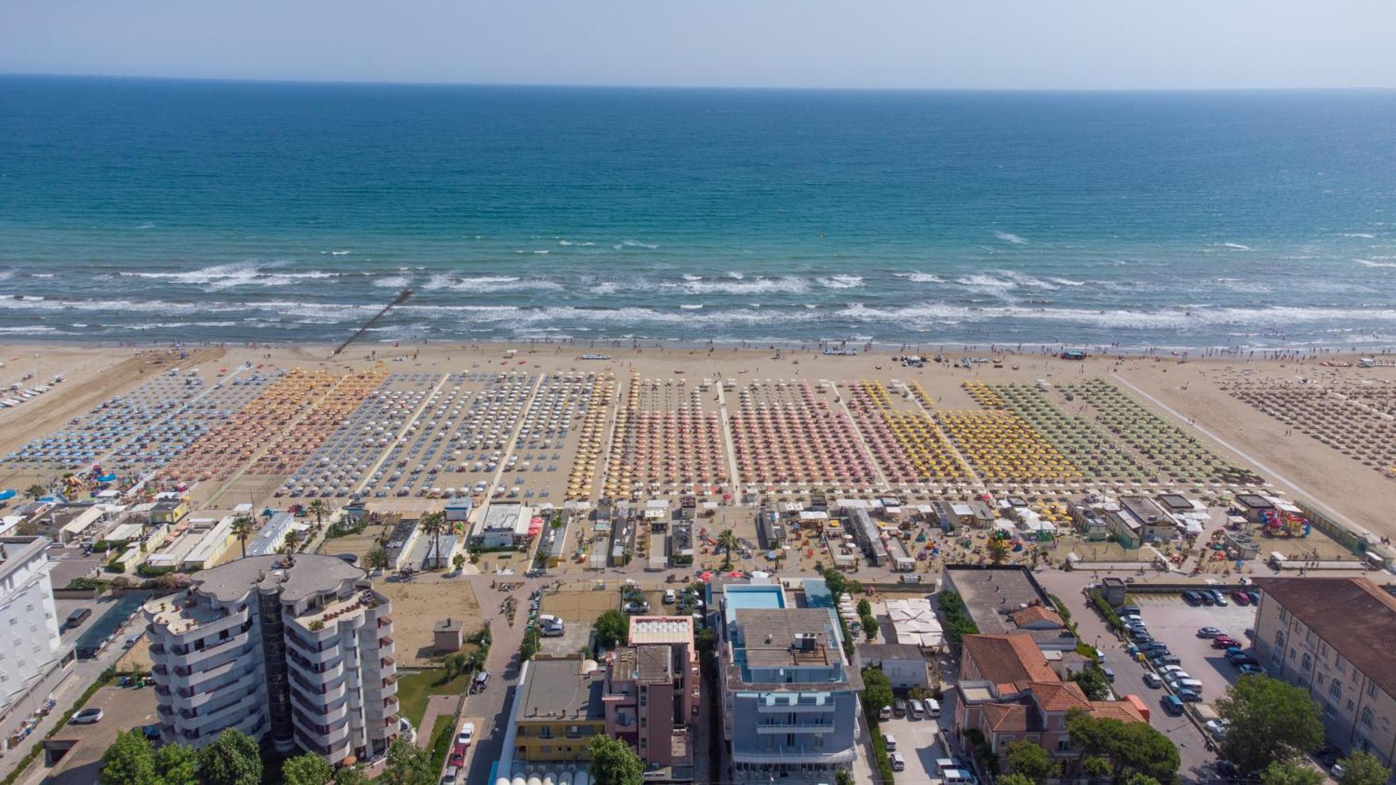 Hotel Sans Souci Rimini Esterno foto