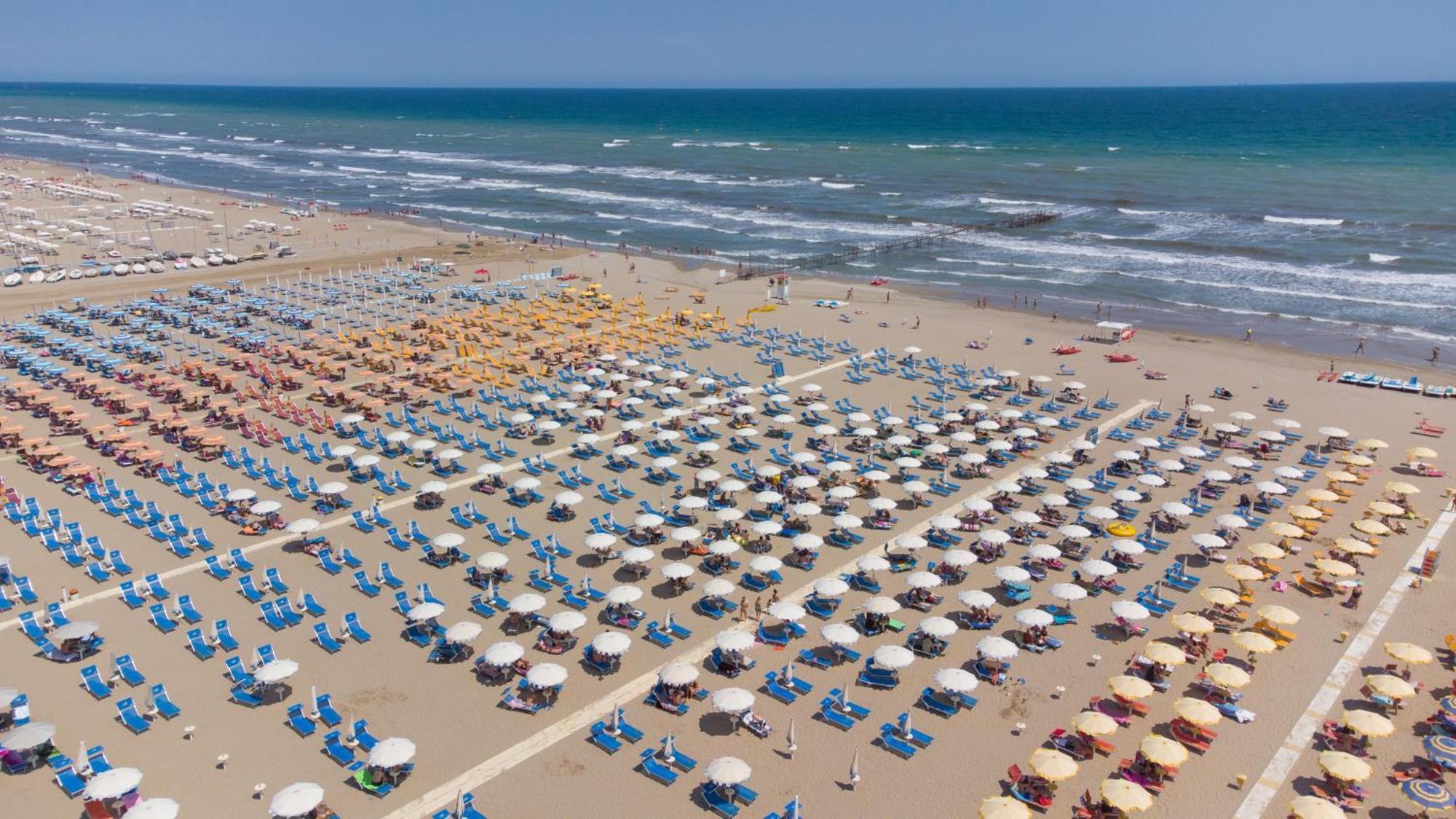 Hotel Sans Souci Rimini Esterno foto