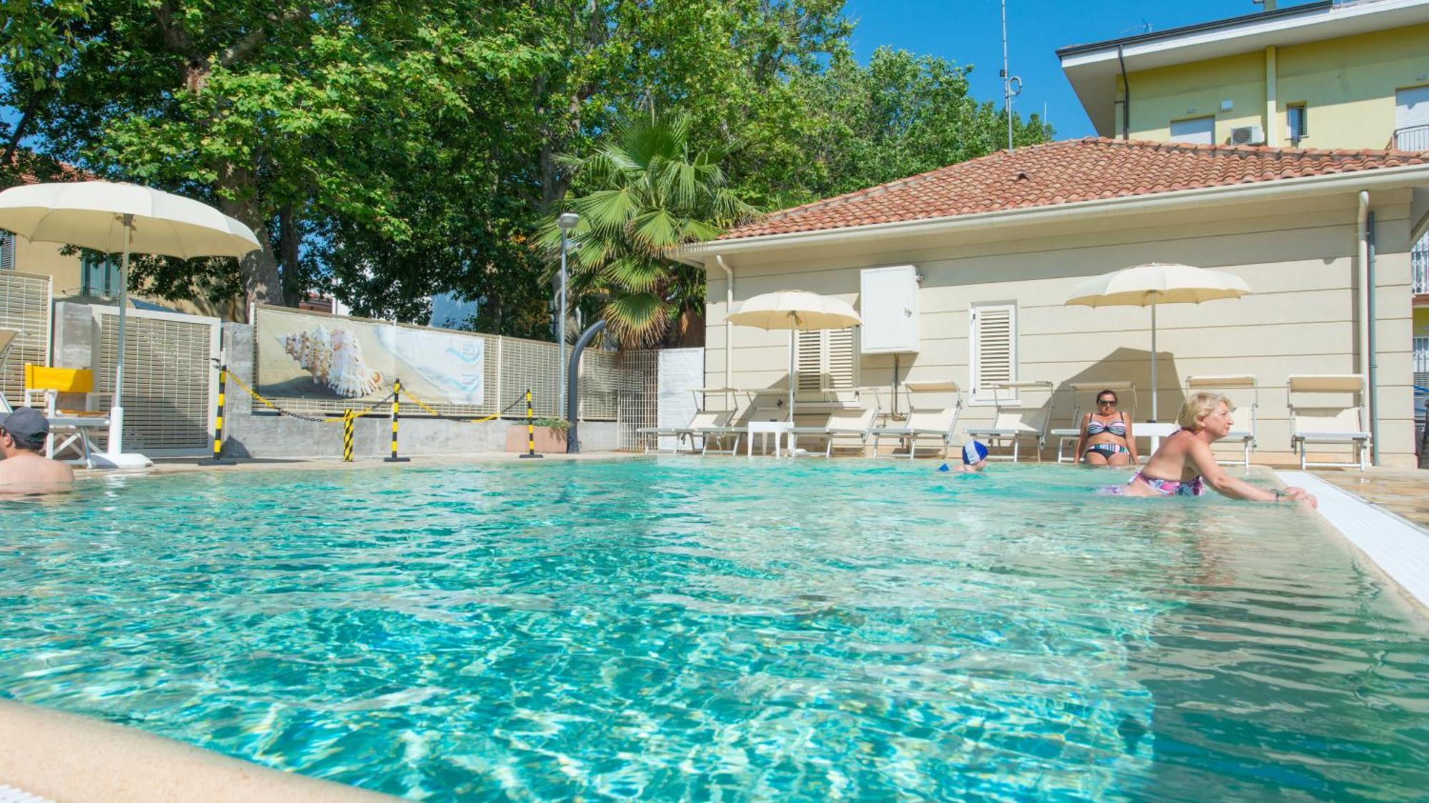 Hotel Sans Souci Rimini Esterno foto