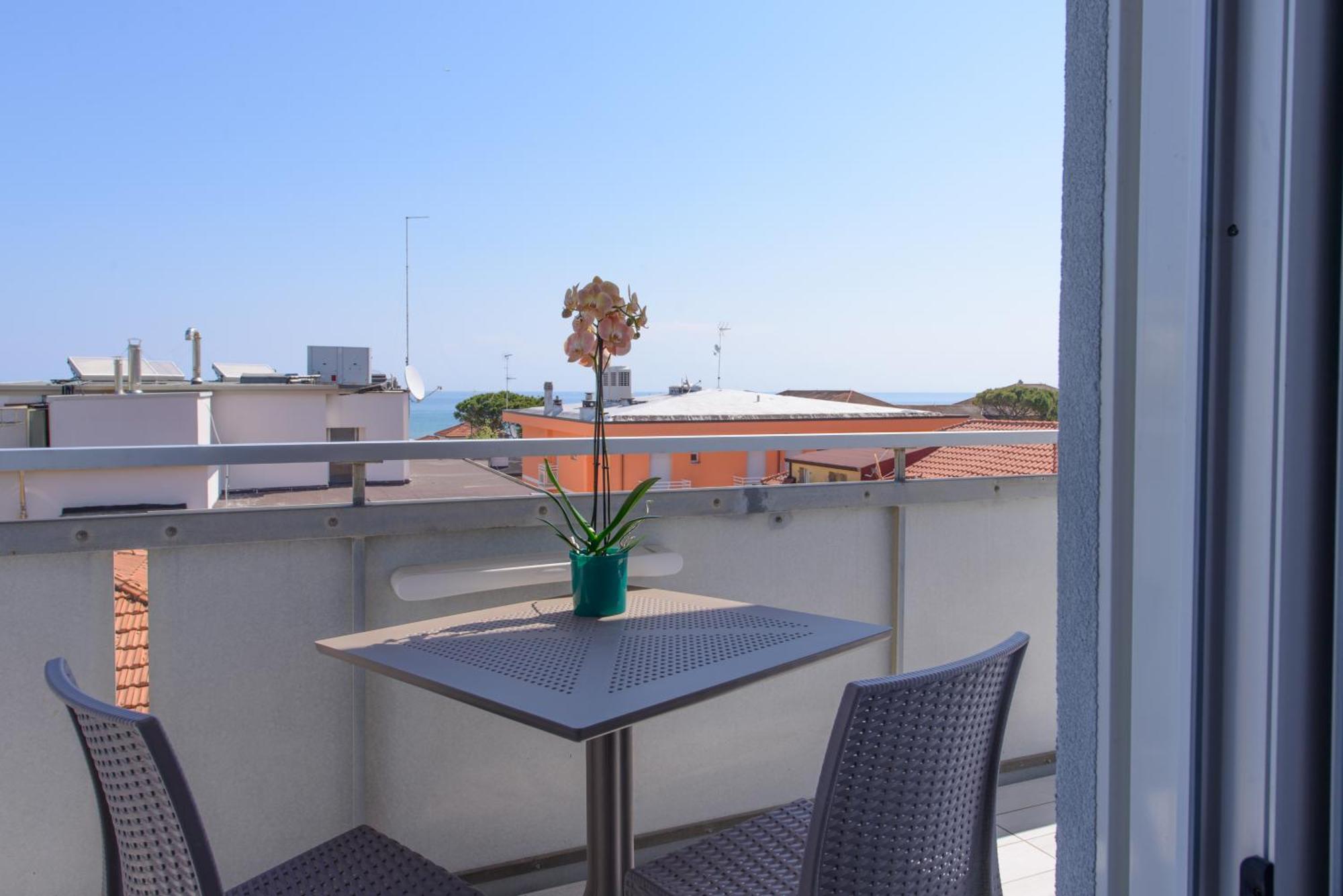 Hotel Sans Souci Rimini Esterno foto