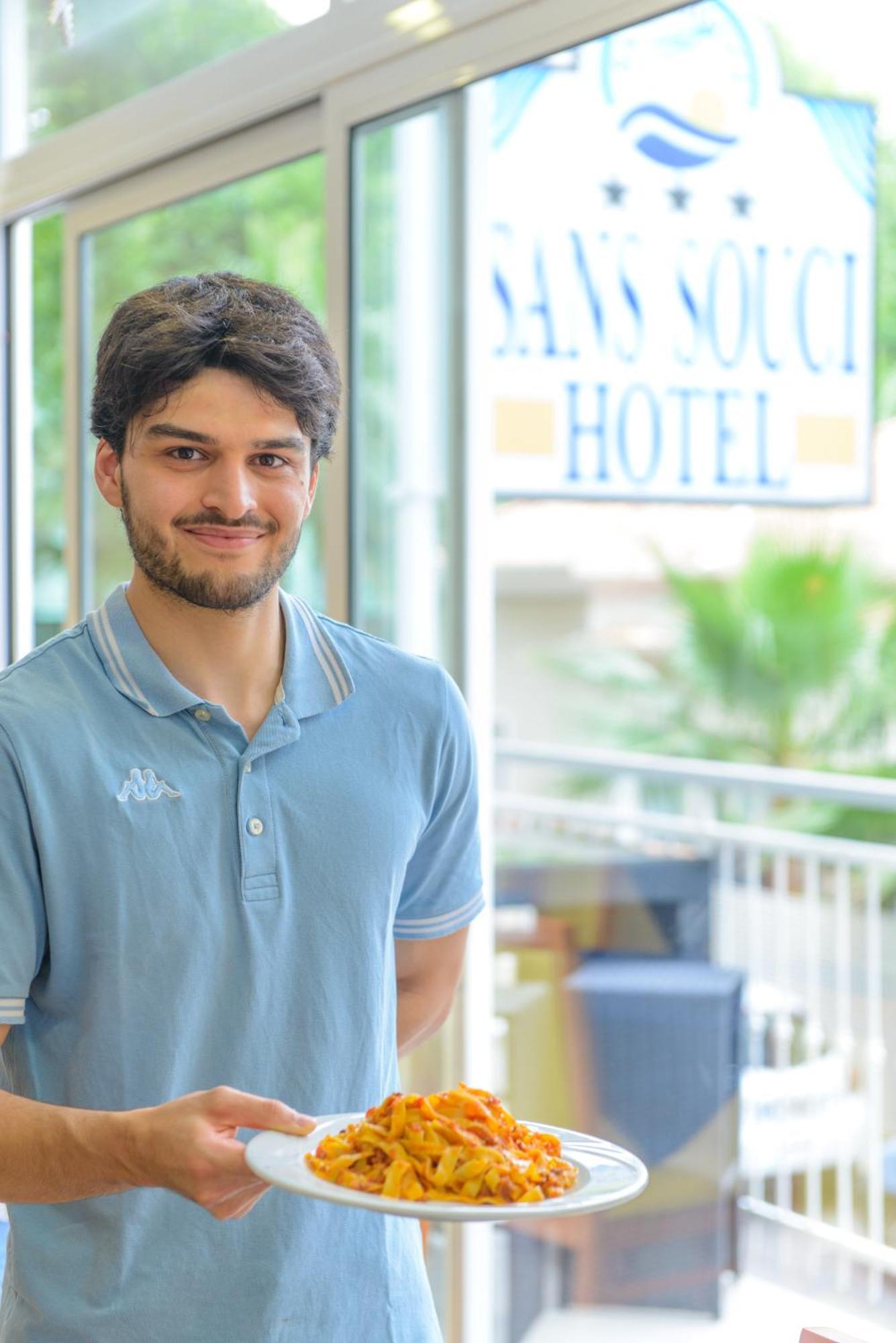 Hotel Sans Souci Rimini Esterno foto